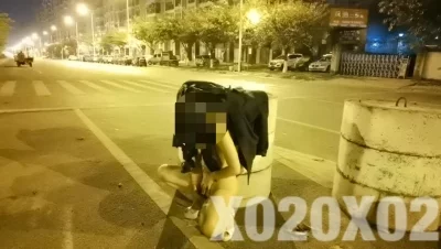 [原创] 广州系列外露自慰被路人发现